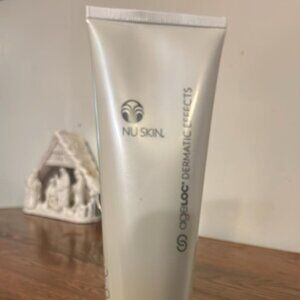 NU SKIN AgeLOC DERMATIC EFFECTS FIRMING CREAM GOODBYE CELLULITE